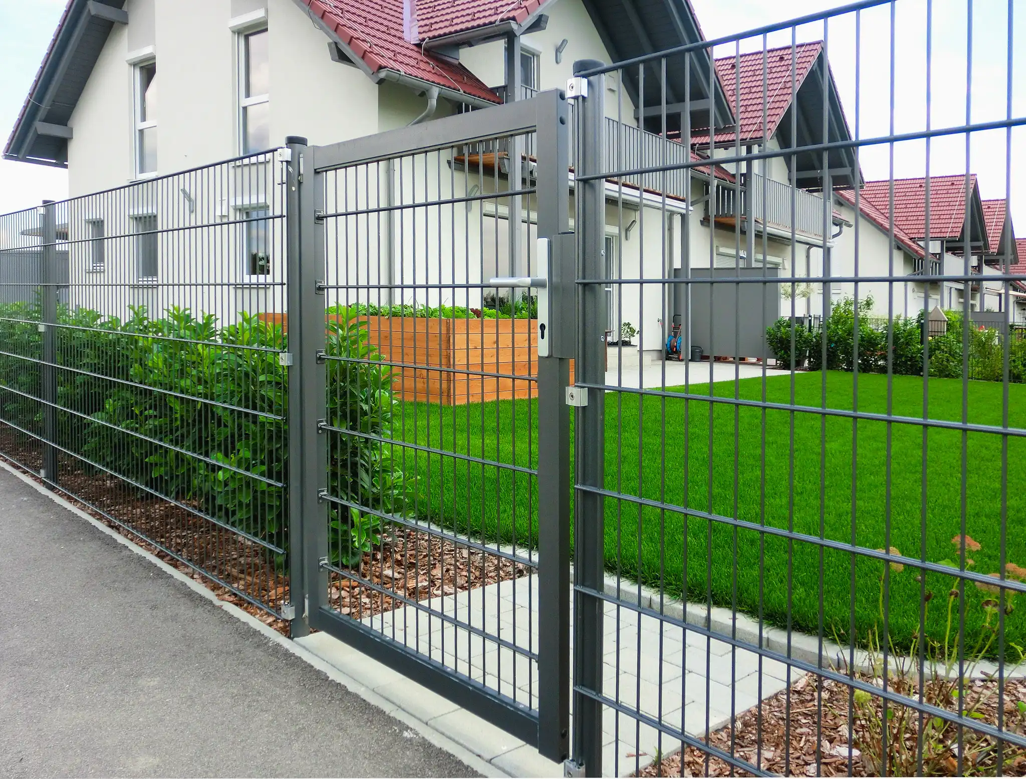 Gartenzaun mit Gartentür