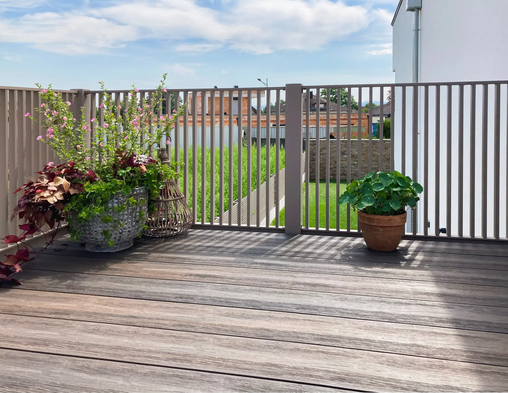 Terrassengeländer beige