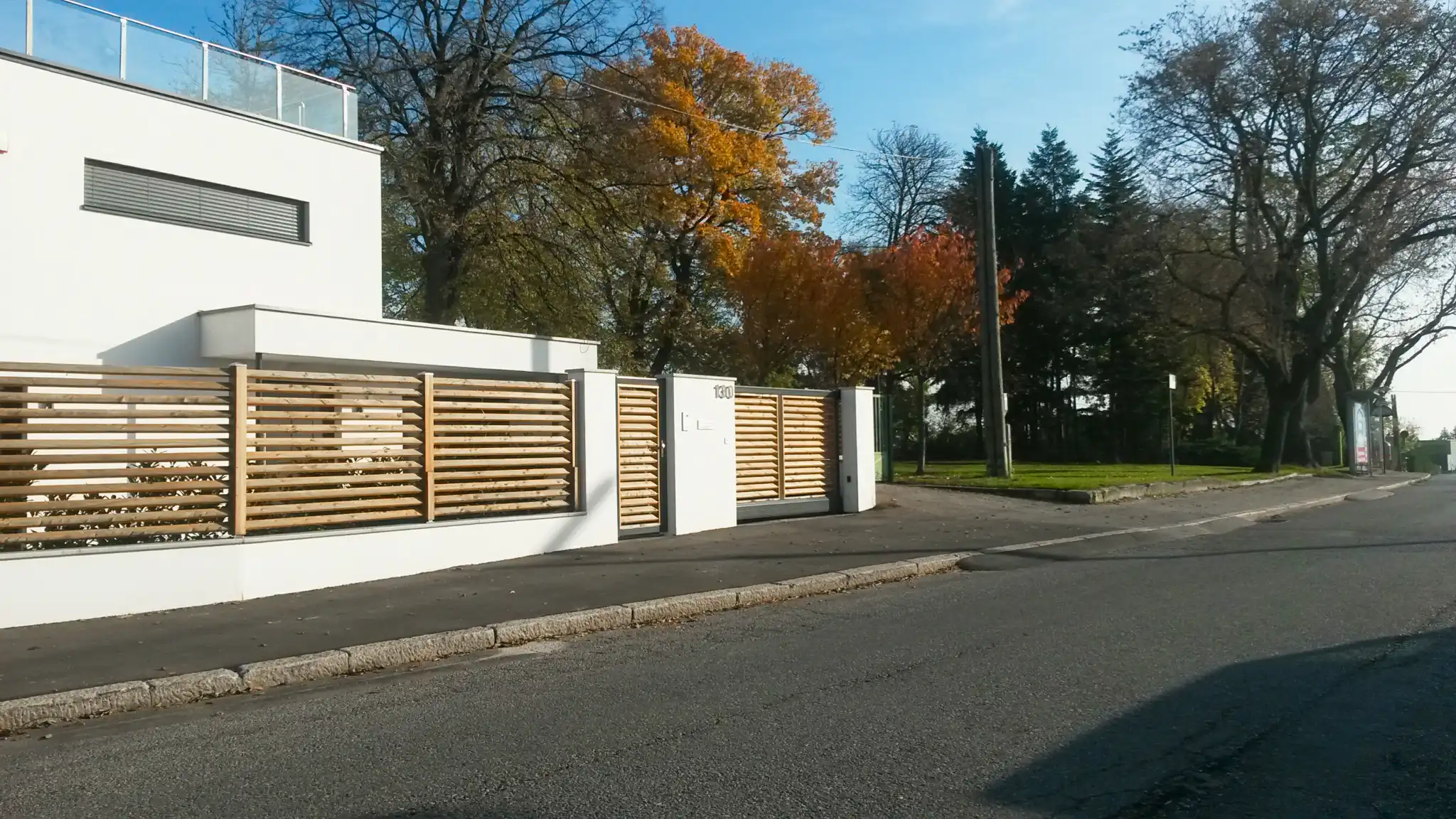 Gartenzaun mit Gartentür von Brix Zaun