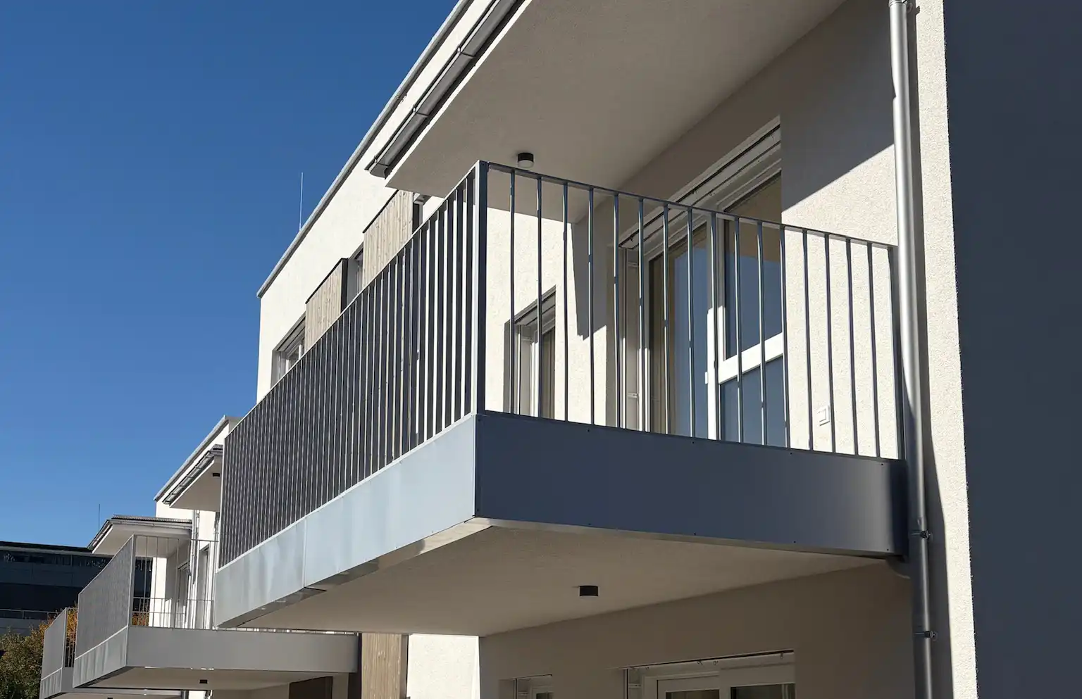 Balkongeländer in schwarz