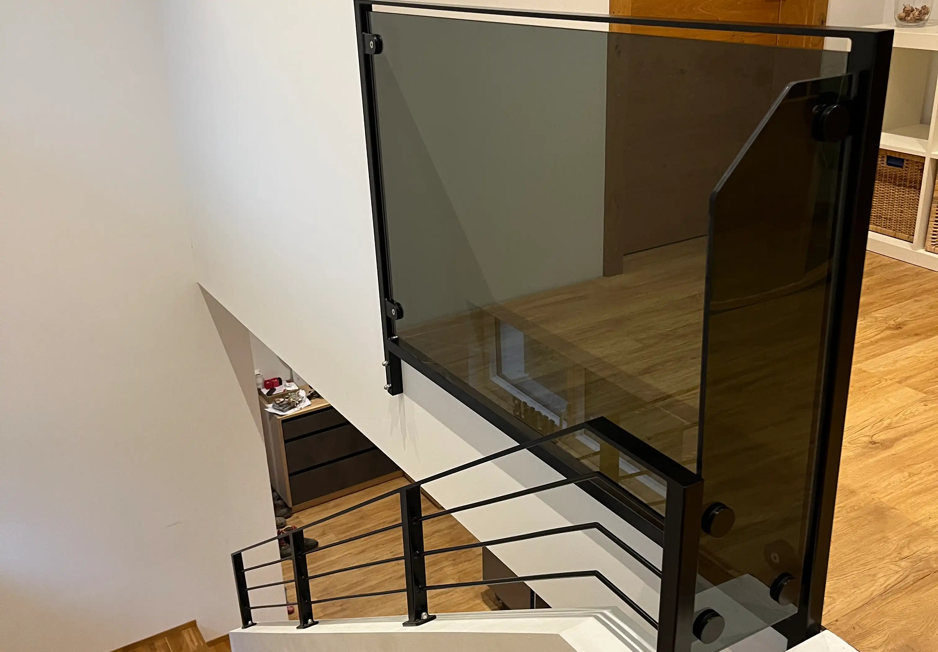 Innengeländer mit Glas