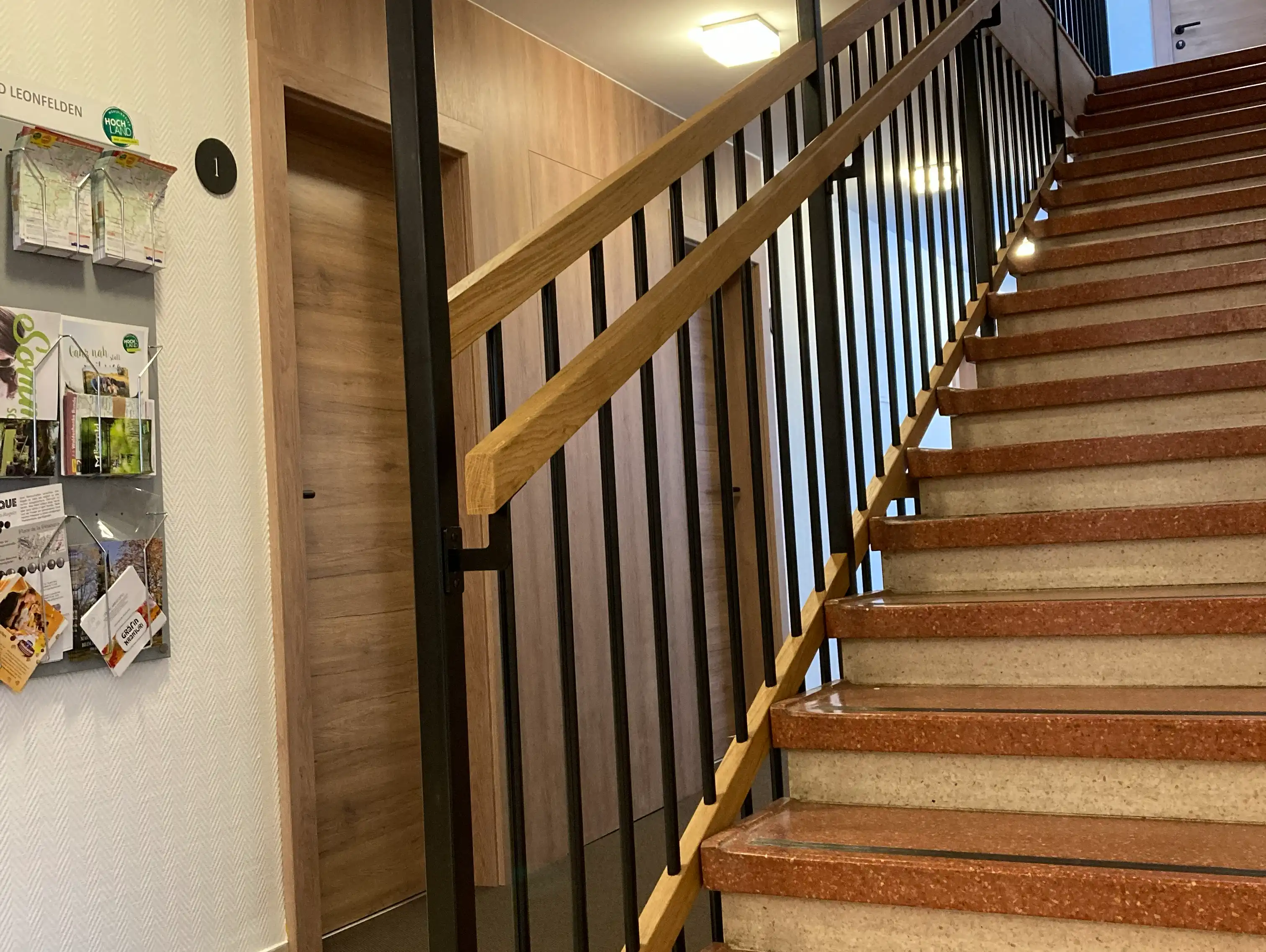 Holzhandlauf und Stiegengeländer Innen