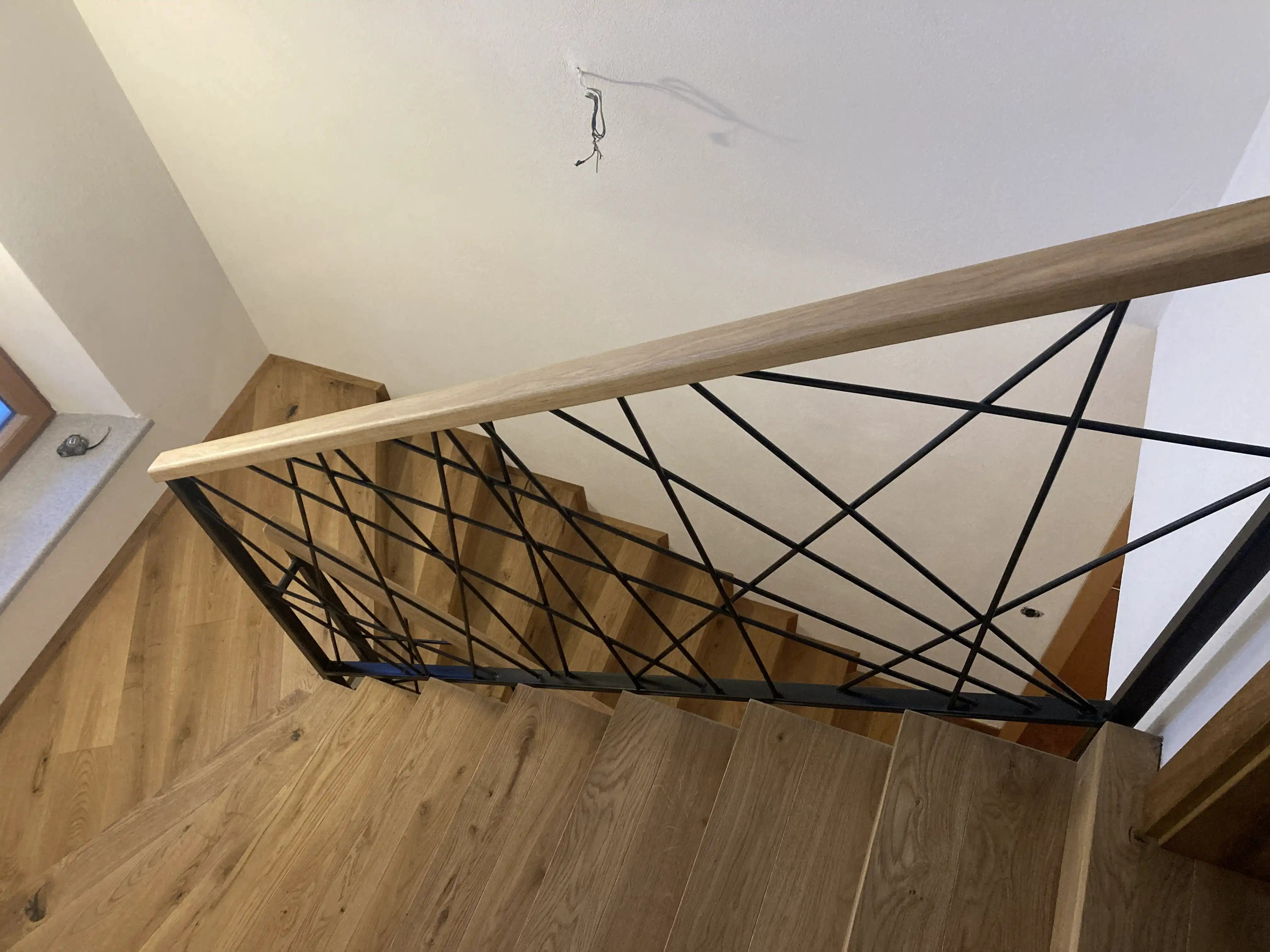 Stahlgeländer mit besonderem Muster