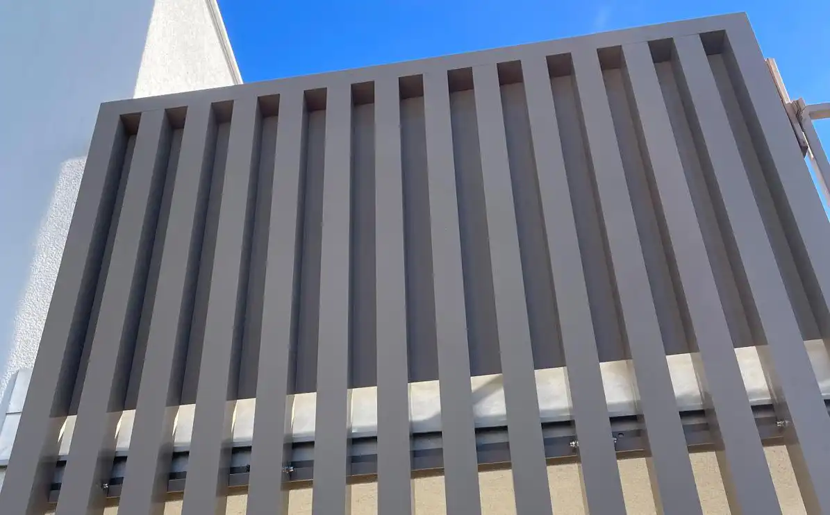 Geländer mit Sichtschutz für Balkon