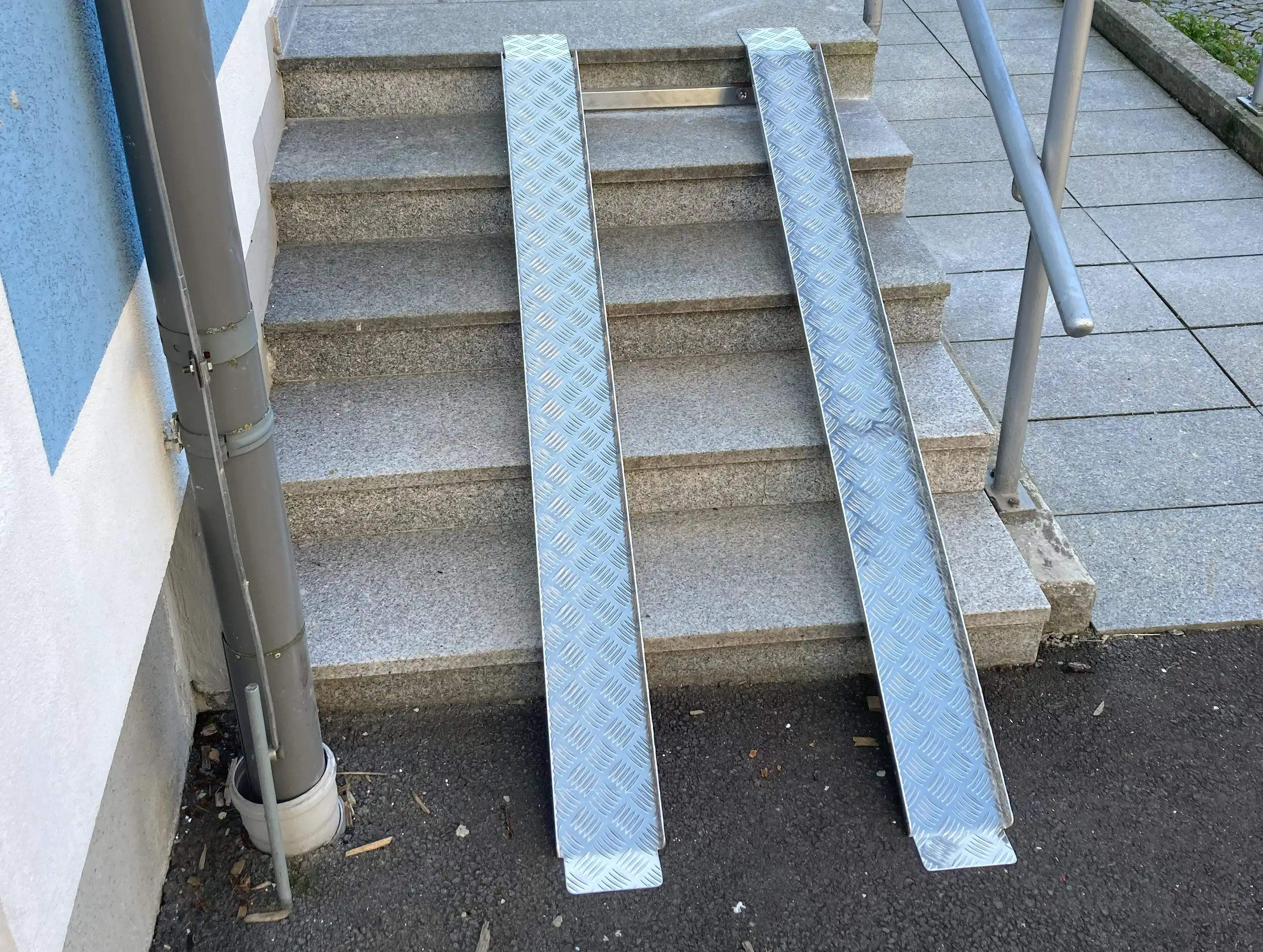 Schienen für Stiege für Rollstühle